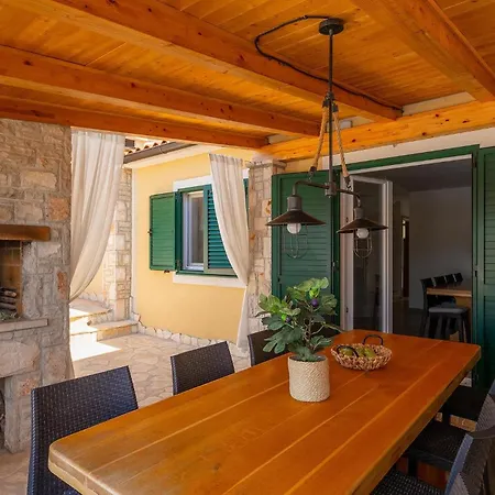 Kalista Istriana * プーラ