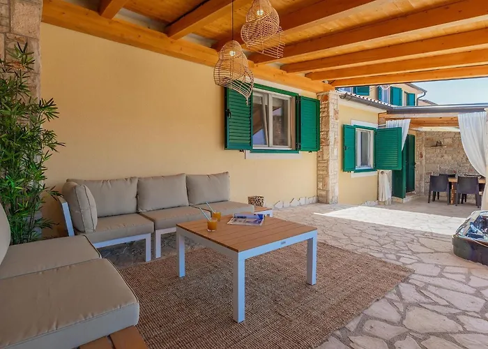 Kalista Istriana Tatil Evi Pula